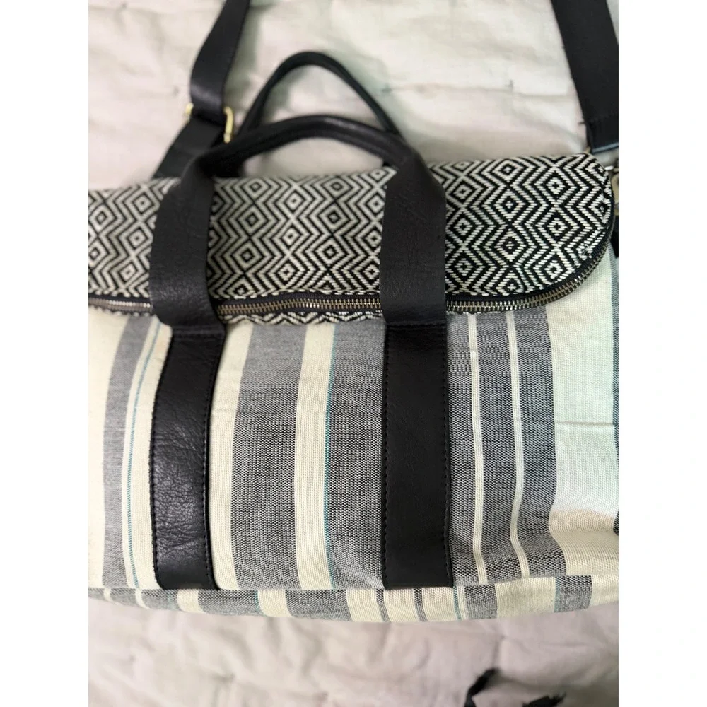 Mercado Global Geometric Stripe Foldover Tote Satchel  Crossbody‎ Vacation MED